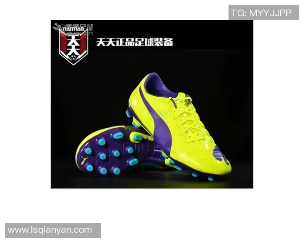 穿红色足球鞋的球星有哪些 他们在赛场上的表现如何